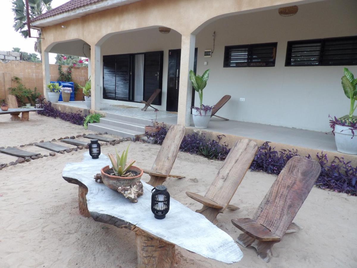 Villa Pombo Kunda à Sanyang Extérieur photo